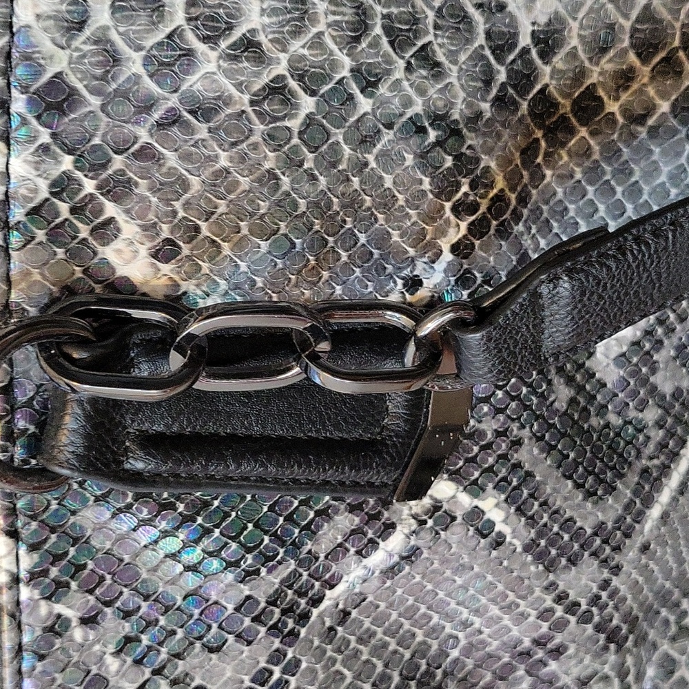 Vera Wang tote - Picture 3 of 8